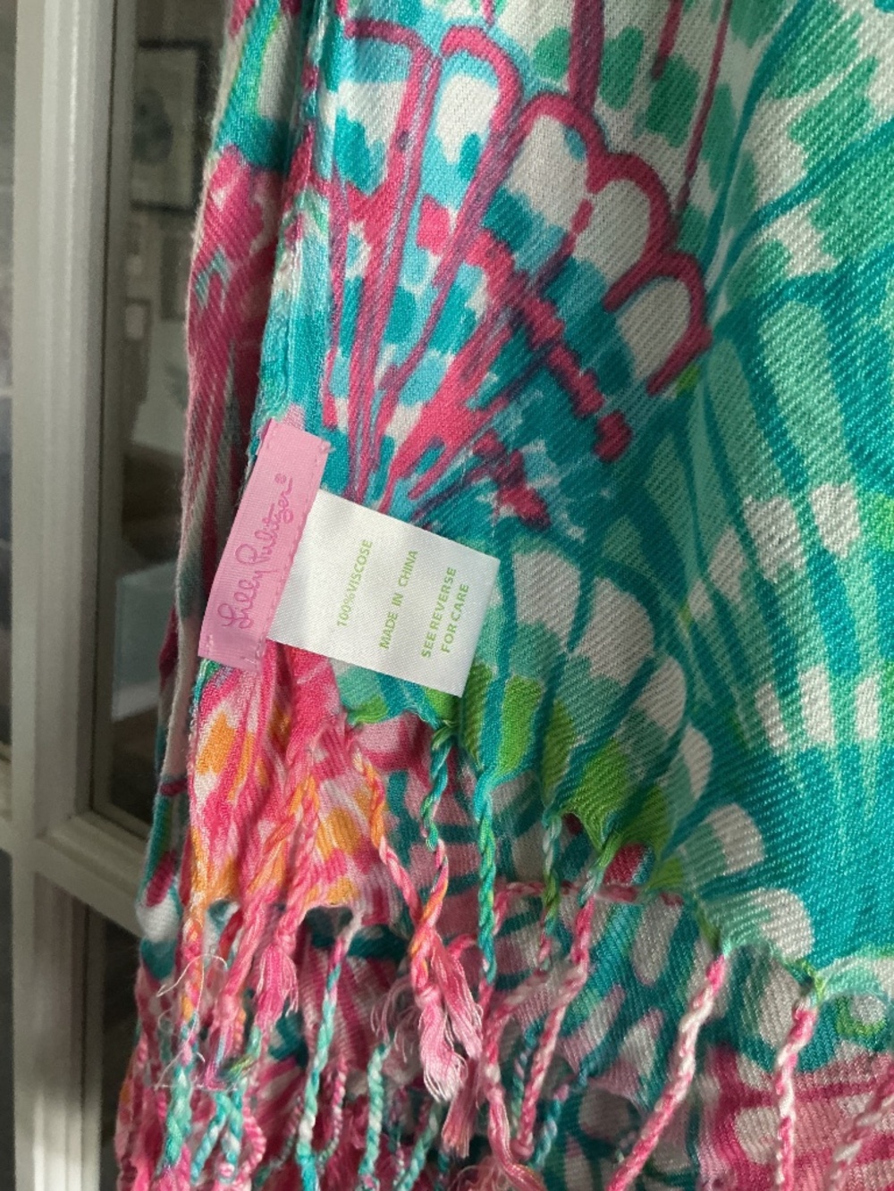 Lilly Pulitzer Shell Scarf - Picture 2 of 4